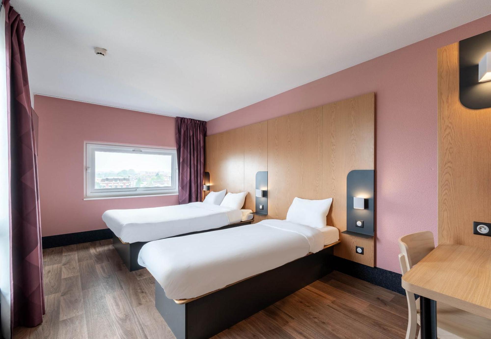B&B Hotel Lille Roubaix Campus Gare Exterior foto