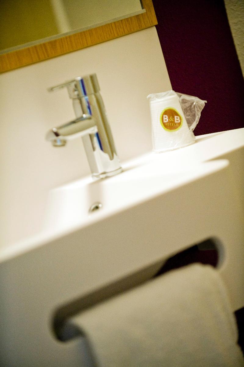 B&B Hotel Lille Roubaix Campus Gare Exterior foto